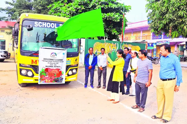 కళా మహోత్సవ్‌కు విద్యార్థులు