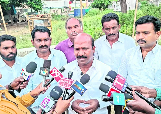 నకిరేకల్‌ అభివృద్ధిపై చర్చకు సిద్ధమా