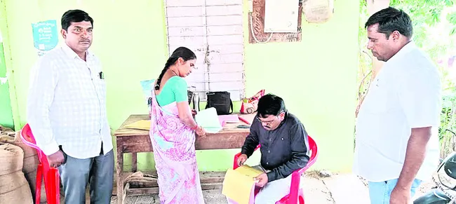 ఇబ్బందులు లేకుండా వరిధాన్యం సేకరణ 
