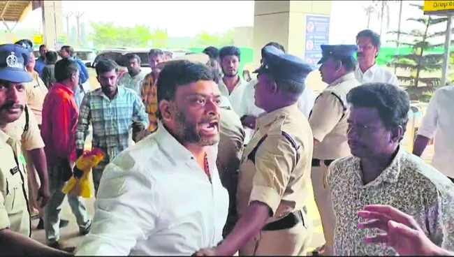 ఆరని కుంపట్లు