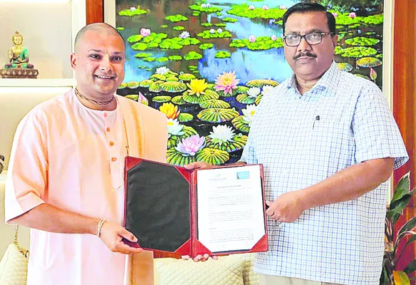 గరుడ భవన్‌ నిర్మాణానికి రూ.2 కోట్ల విరాళం 