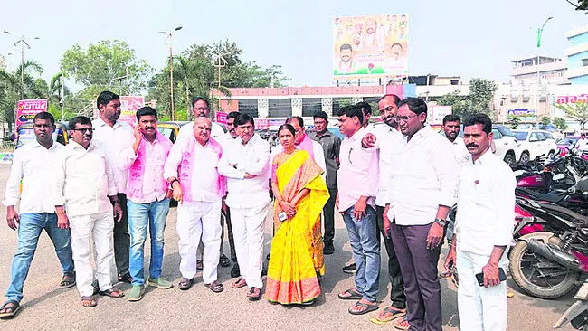 అబద్ధాలతో అధికారంలోకి వచ్చారు