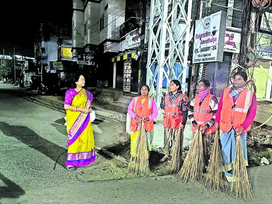 అర్ధరాత్రి మేయర్‌ ఆకస్మిక తనిఖీలు