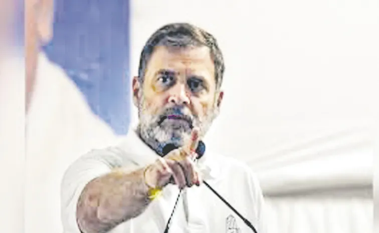 Karnataka Congress Crisis: Kharge and Rahul Gandhi Meet Amid CM Power Tussle