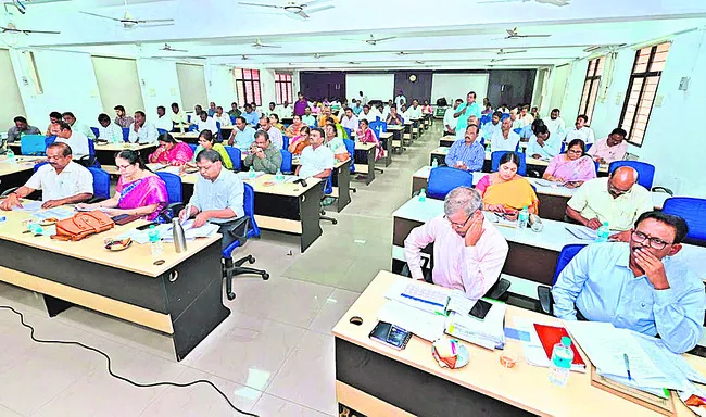 చర్చకు రాని ప్రజా సమస్యలు 