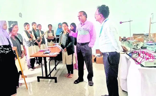 సకాలంలో సిలబస్‌ పూర్తి చేయాలి
