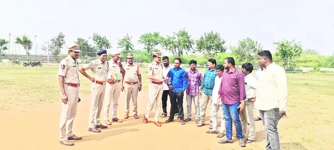 సీఎం పర్యటన ఏర్పాట్ల పరిశీలన 
