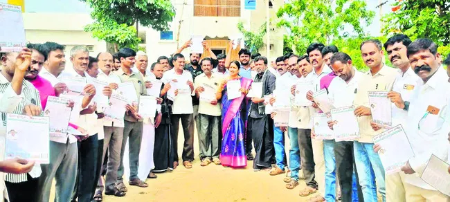 మెడికల్‌ కాలేజీలను కాపాడుకుందాం 