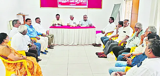 చేనేత సమస్యలు పరిష్కరించని ప్రభుత్వం 