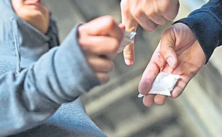 Telangana Eagle Police busts drug racket in Delhi