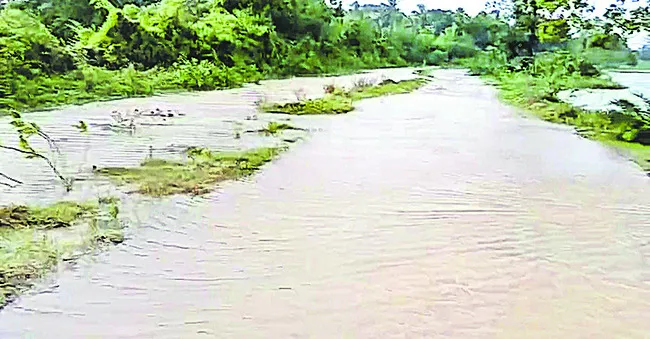 అన్నదాతల కన్నీటి వ్యథ 