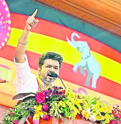 సీఈసీకి విజయ్‌ ఏడు ప్రశ్నలు 