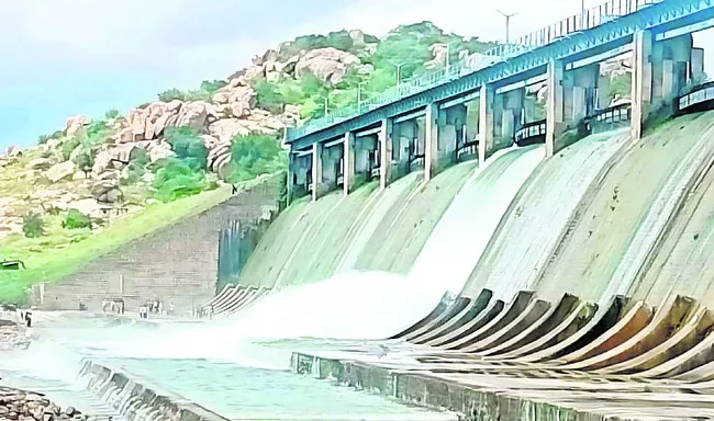 కోయిల్‌సాగర్‌లో ఒక గేటు ఎత్తివేత 