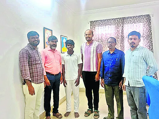 ఉత్తమ ప్రతిభ కనబరచాలి 