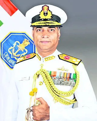 నేవీ ప్రాజెక్ట్స్‌ డీజీగా వైస్‌ అడ్మిరల్‌ శ్రీనివాస్‌ బ