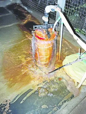 ఉబికి వస్తున్న గంగమ్మ 