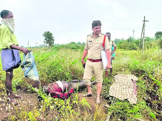 ప్రమాదవశాత్తు బావిలో పడి యువకుడి మృతి