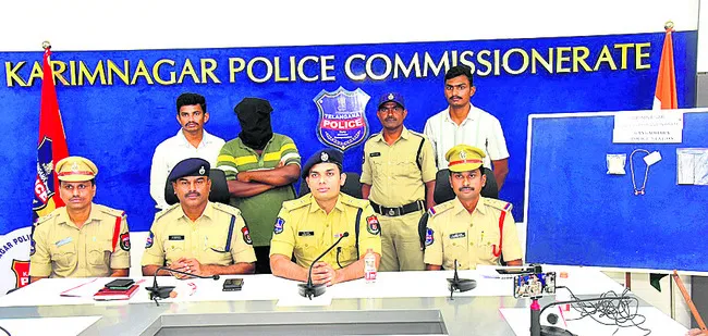 చోరీల తీరే వేరు..