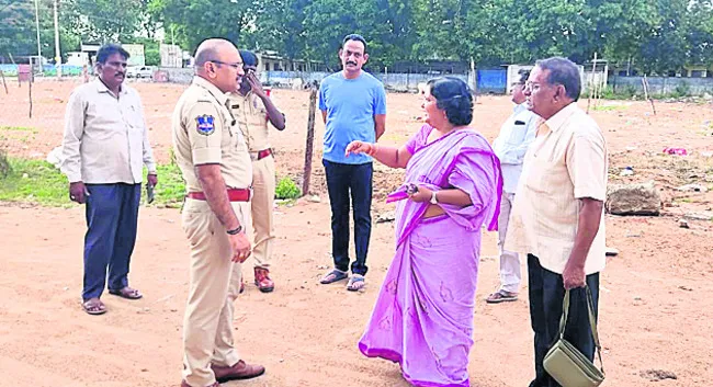 మహిళ మెడలో గొలుసు చోరీ