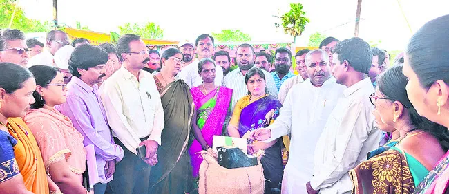 రైతుల సంక్షేమమే ప్రభుత్వ ధ్యేయం