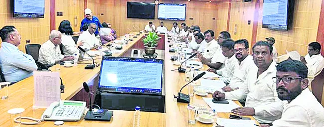 మెమూ షెడ్‌ సిబ్బంది స్థిరీకరణకు అంగీకారం