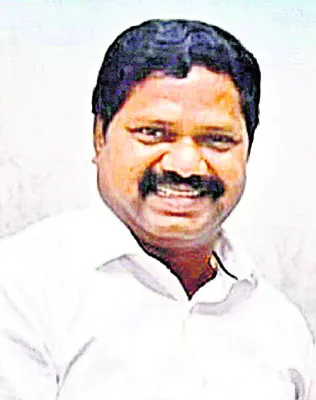 అక్రమ కేసులు రాజ్యమేలుతున్నాయి