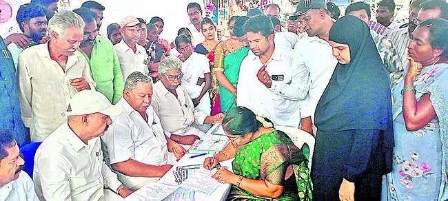 స్వప్రయోజనాలకే ప్రైవేటీకరణ 