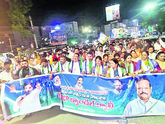 ప్రభుత్వ నిర్లక్ష్యంతోనే భక్తుల మృతి 