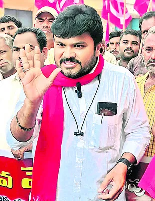 విద్యవైద్యపై కూటమి కాసుల కక్కుర్తి 
