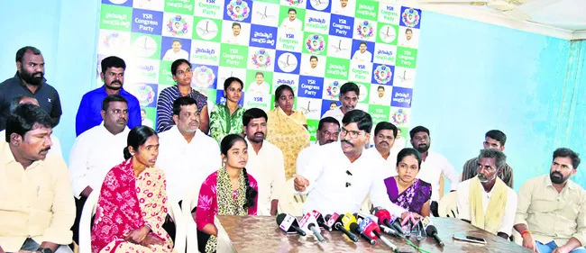 బోయ ఆనంద్‌ది ముమ్మాటికీ హత్యే 