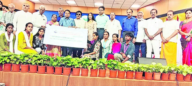 ఉన్నత విద్యతోనే దేశాభివృద్ధి 