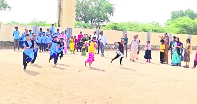 దివ్యాంగులను ప్రోత్సహిస్తే అద్భుత విజయాలు 