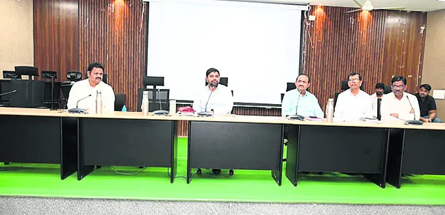 ఎన్నికల ప్రక్రియ సమర్థవంతంగా చేపట్టాలి