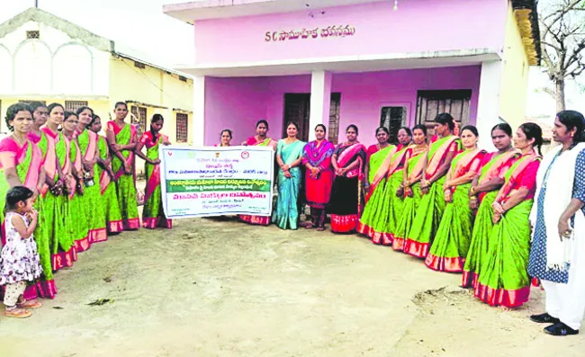 మహిళలపై హింసను అరికట్టాలి