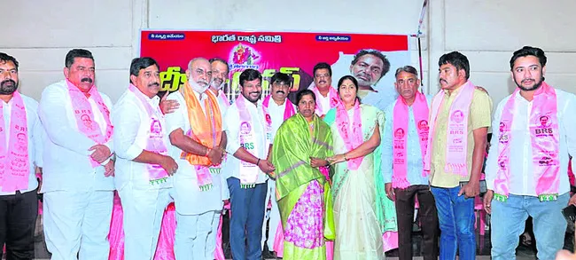 ఘనంగా దీక్షా దివస్‌