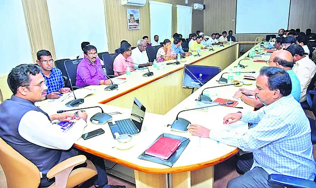 రైతులకు విరివిగా రుణాలివ్వాలి