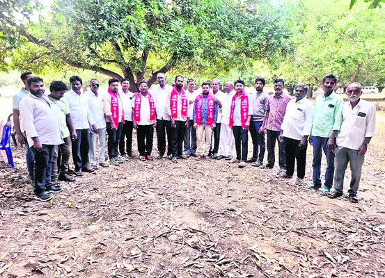 మాస్‌లైన్‌ అభ్యర్థులకు మద్దతు ఇవ్వాలి 