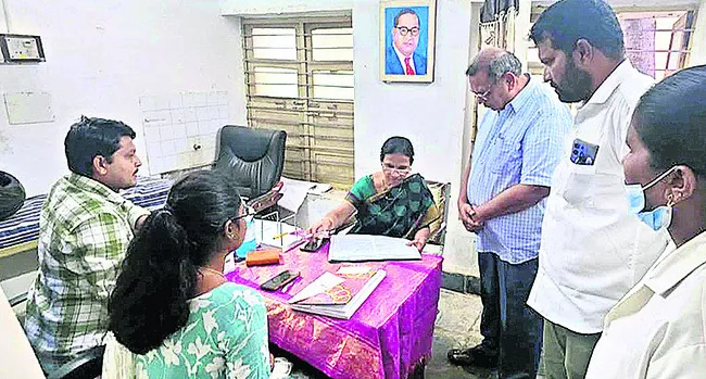 పీహెచ్‌సీని ఏ గ్రేడ్‌కు తీసుకురావాలి 