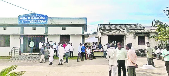 కరన్‌కోట్‌లో కంగుతిన్న కారు