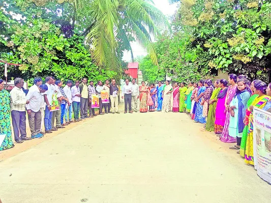 పారదర్శకంగా రుణాల మంజూరు 
