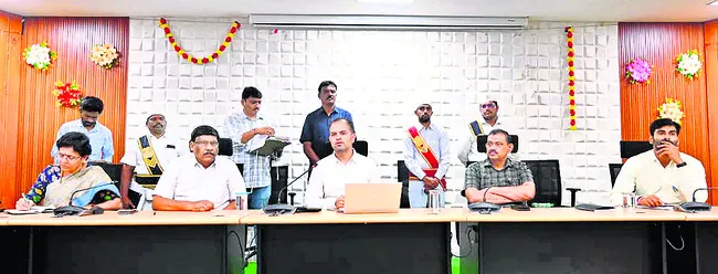 సివిల్‌ సర్వీసెస్‌ అధికారుల పర్యటన 