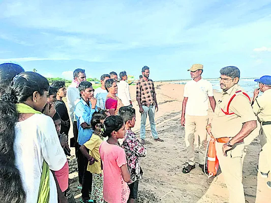 ఖేదాపడలో చోరీ 