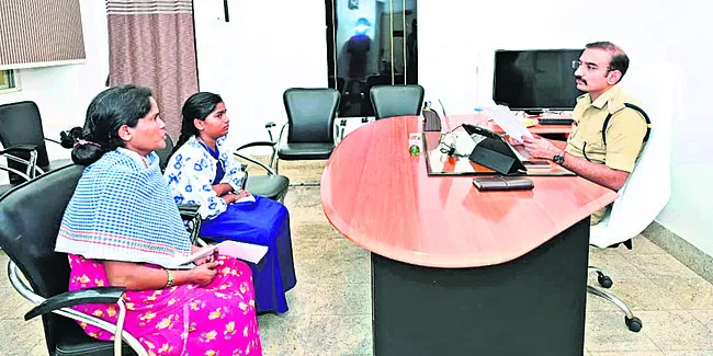 పోలీసు గ్రీవెన్స్‌కు 47 ఫిర్యాదులు 