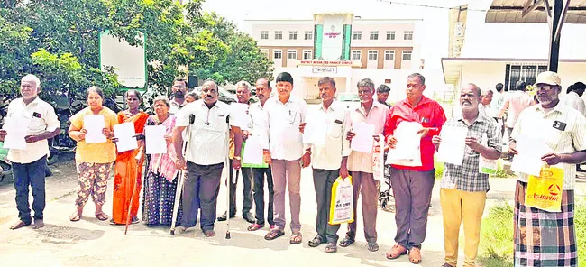 అర్జీల వెల్లువ 