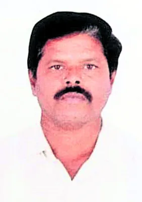 నష్టపరిహారం చెల్లించాలి 
