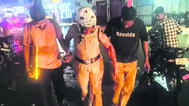 అధ్వానంగా ఆర్టీసీ బస్టాండ్‌ 