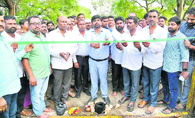 సీసీఐ నిబంధనల మేరకే పత్తి కొనుగోళ్లు