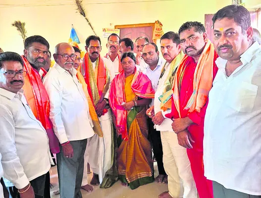 అడెల్లి ఆలయ ధర్మకర్తల ప్రమాణ స్వీకారం 