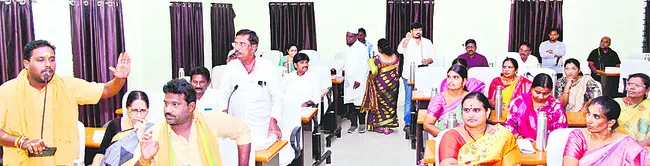 మోంథా తుపానుకు ముందస్తు చర్యలు శూన్యం 