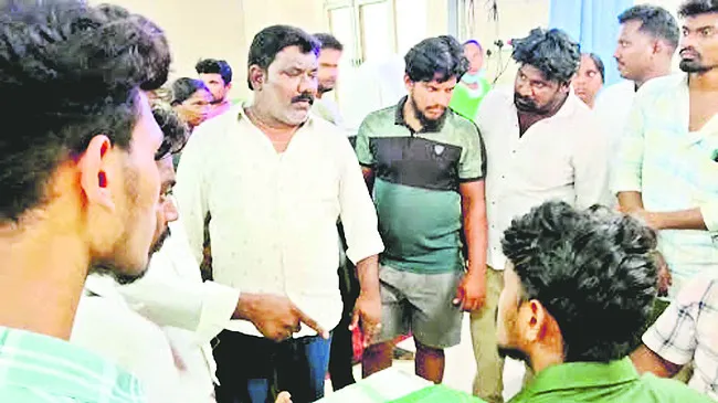 బండ్లమూడి దళితులపై అగ్రవర్ణాల దాడి 